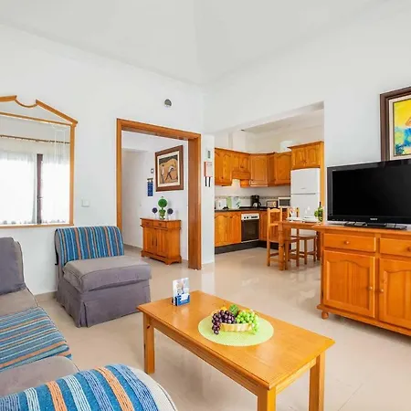 Playa Honda Sleeps 4 Wifi Villa *